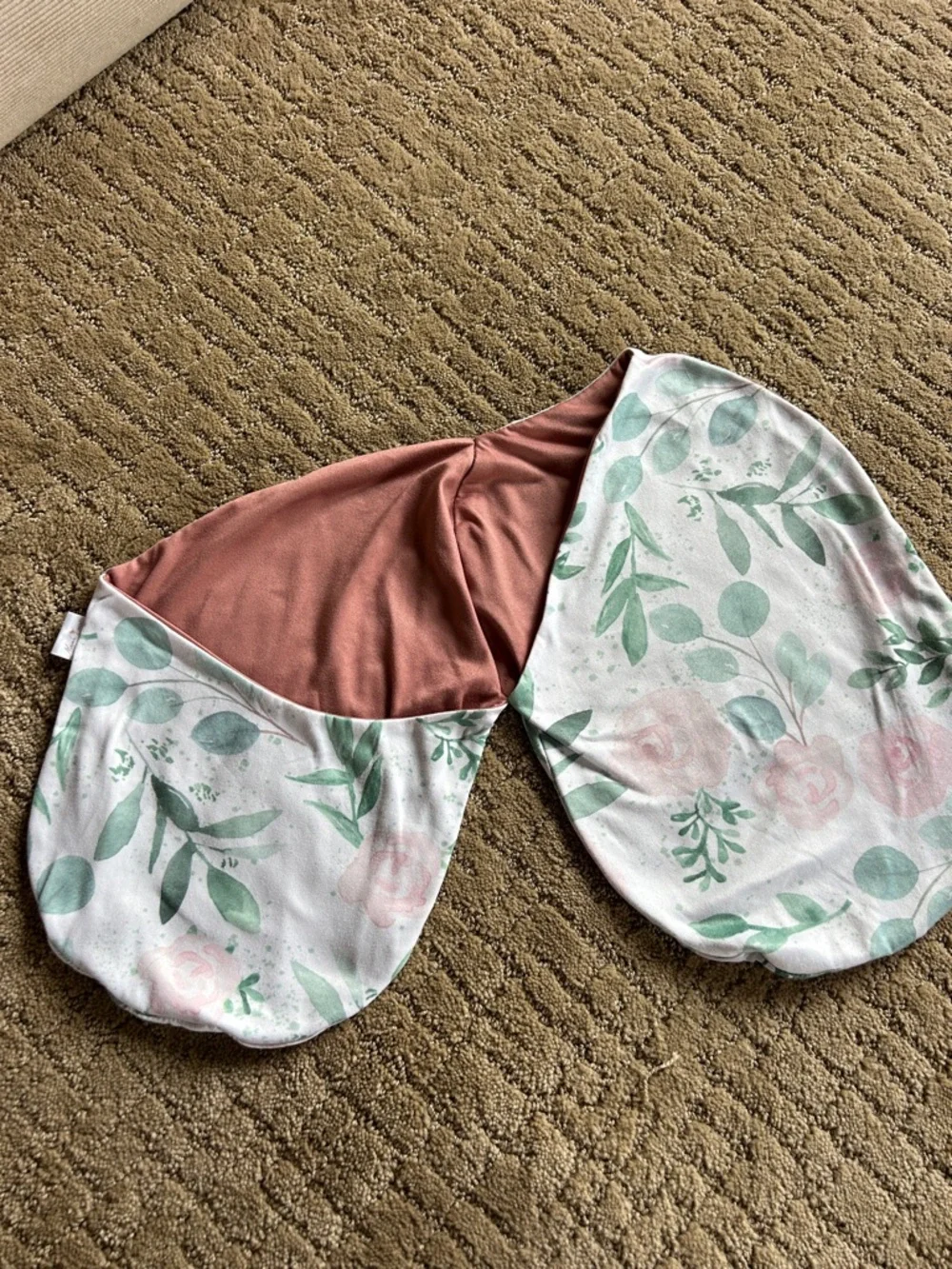 Mama coco swadlle - Blush and Sage - Picture 2 of 5